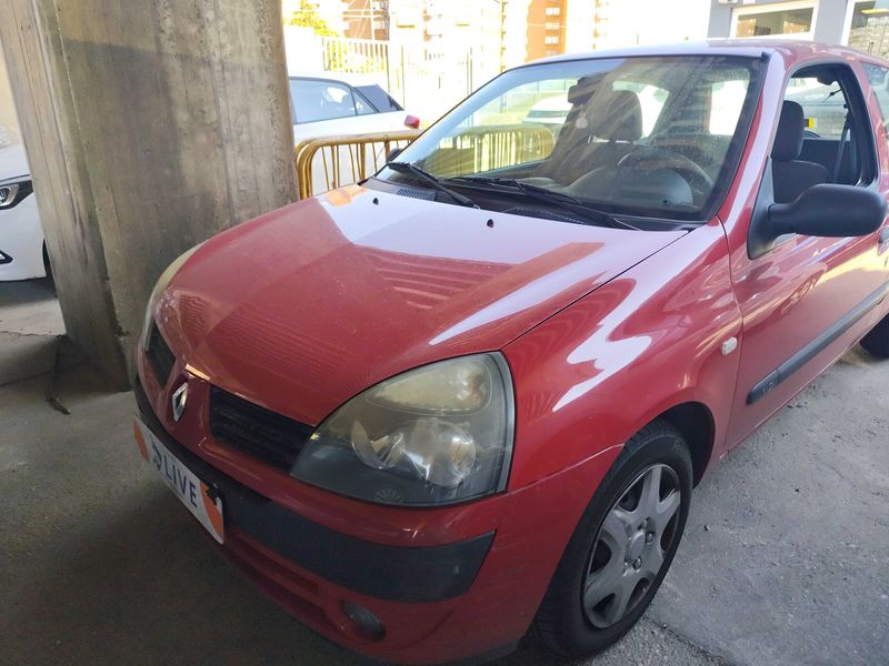 Renault Clio 1.2 Authentique 2004 – снимка 2