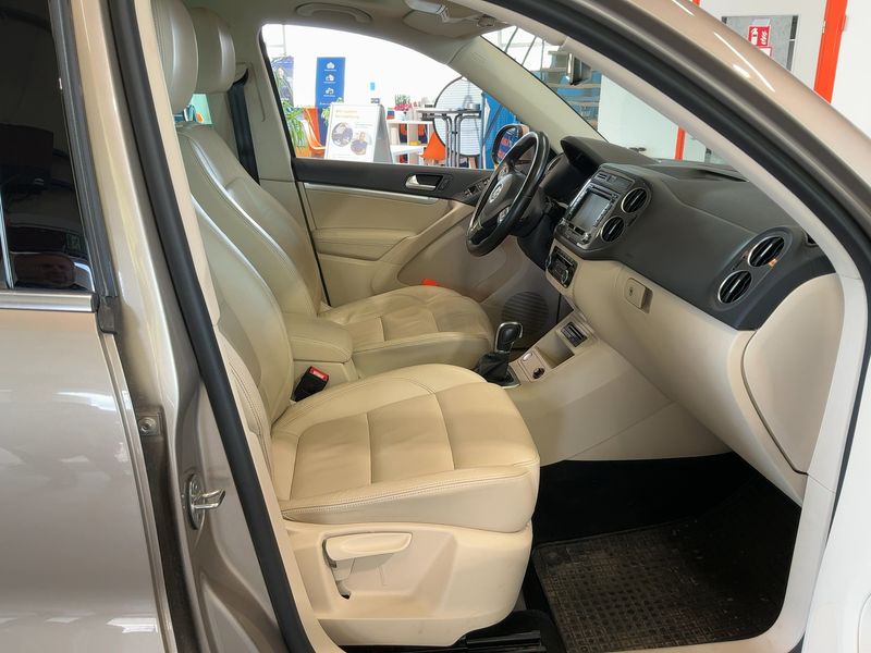 Volkswagen Tiguan 2.0 TDI Sport & Style 4Motion BlueMotion Tech 2015 – снимка 17
