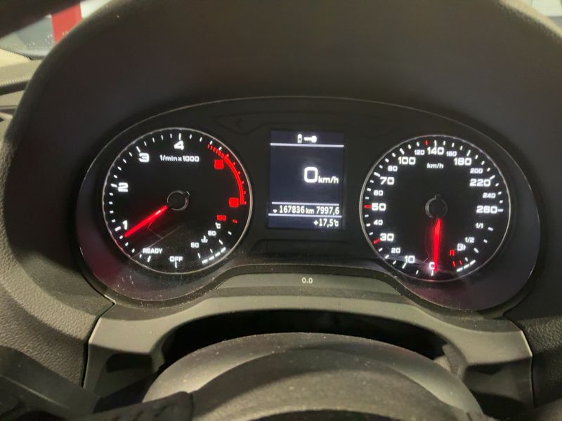 Audi A3 Sportback 1.6 TDI Sport 2018 – снимка 18