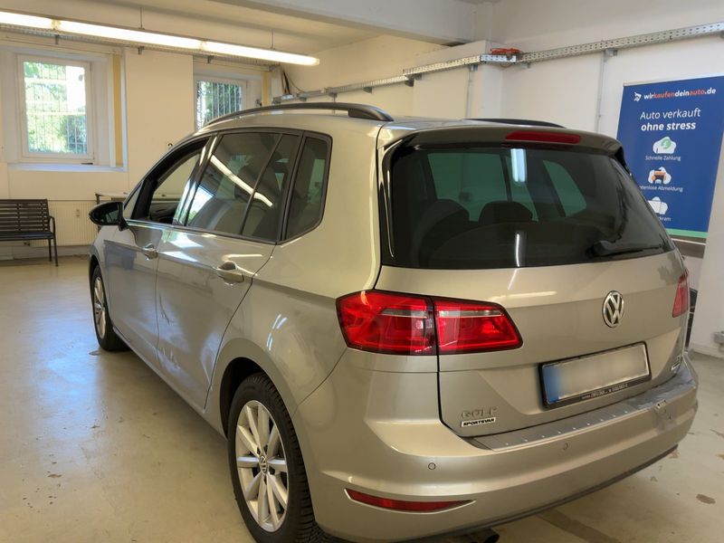 Volkswagen Golf VII Sportsvan 1.4 TSI Lounge BlueMotion Tech 2015 – снимка 6