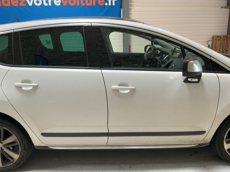 Peugeot 3008 1.6 Blue-HDi Féline 2016 – снимка 10