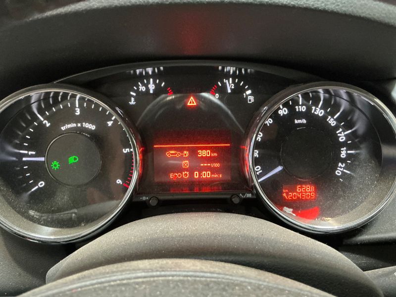 Peugeot 3008 1.6 Blue-HDi Féline 2016 – снимка 18