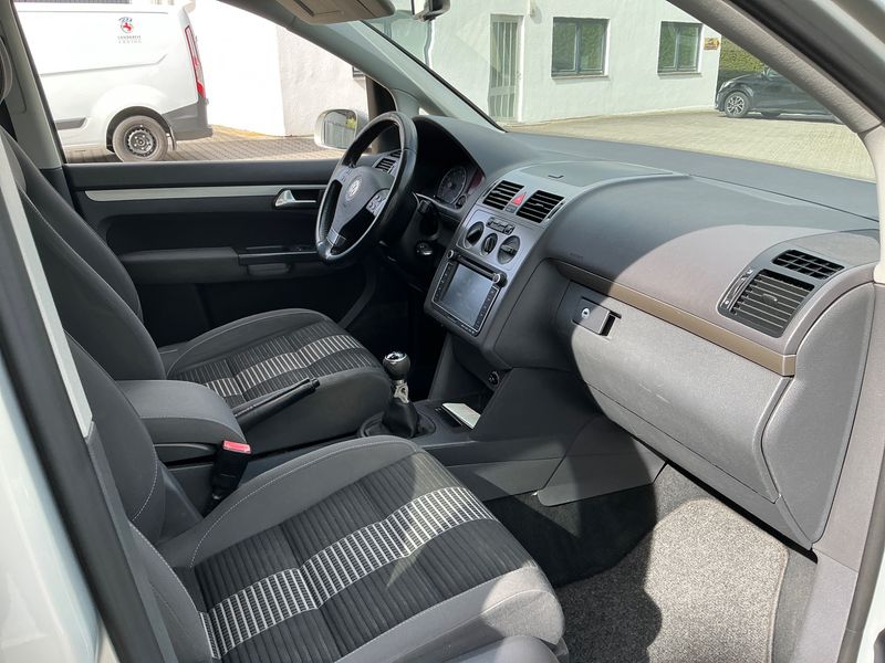 Volkswagen Touran 1.4 TSI United 2008 – снимка 3