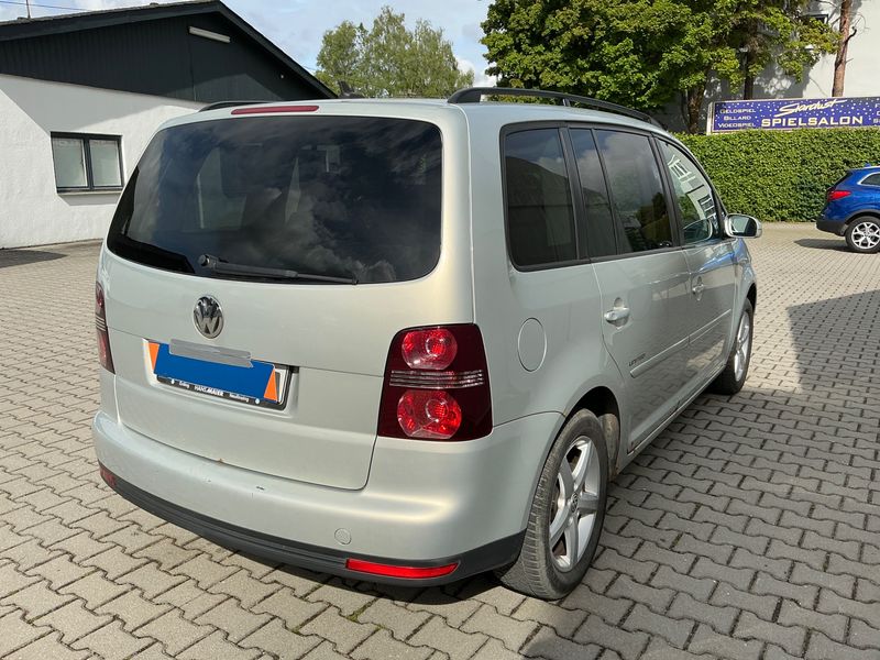 Volkswagen Touran 1.4 TSI United 2008 – снимка 2
