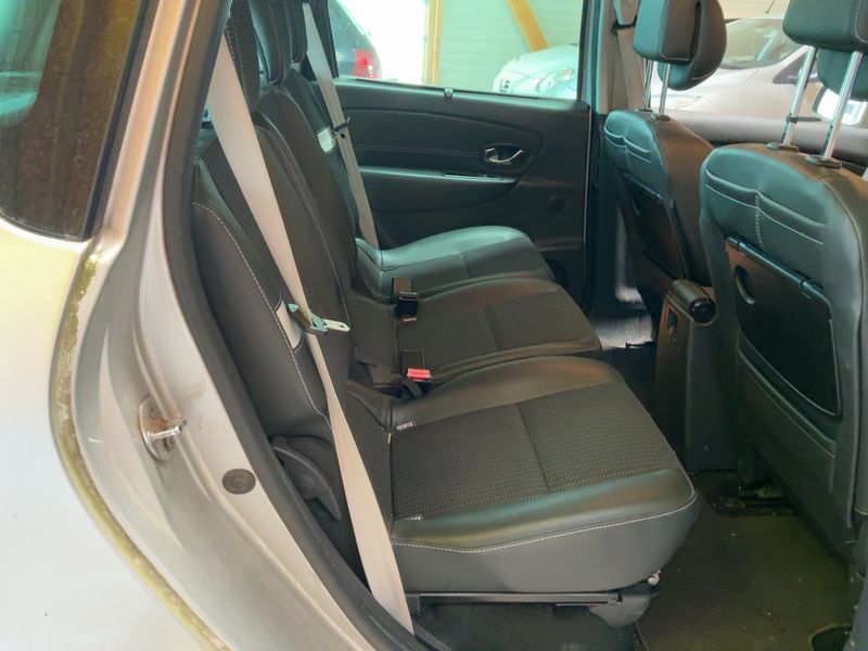 Renault Scenic 1.5 dCi BOSE Edition 2012 – снимка 19