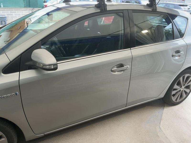 Toyota Auris 1.8 Hybrid Lounge 2013 – снимка 4