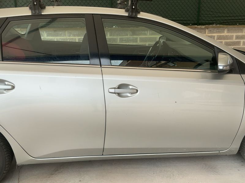 Toyota Auris 1.8 Hybrid Lounge 2013 – снимка 10