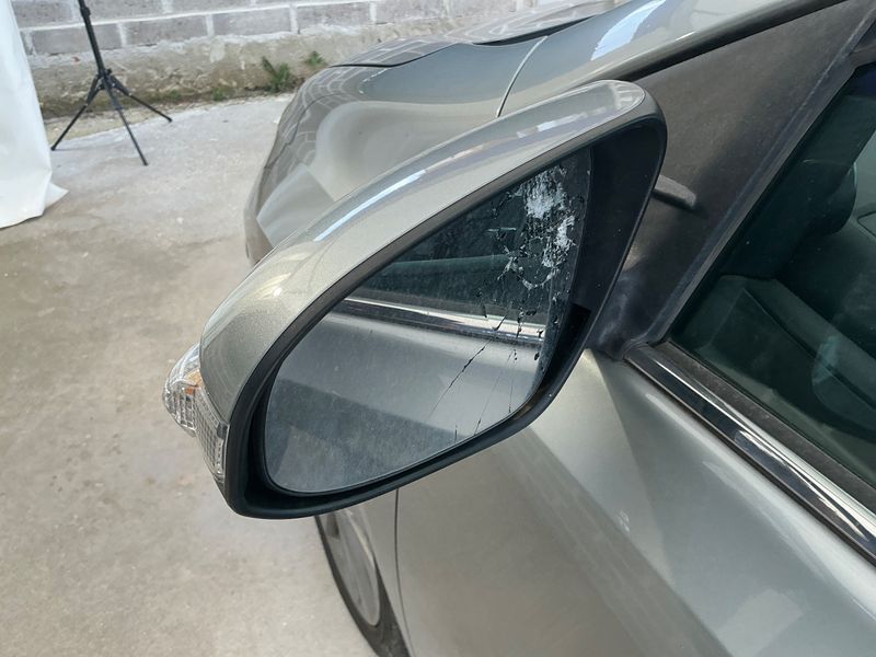 Toyota Auris 1.8 Hybrid Lounge 2013 – снимка 31
