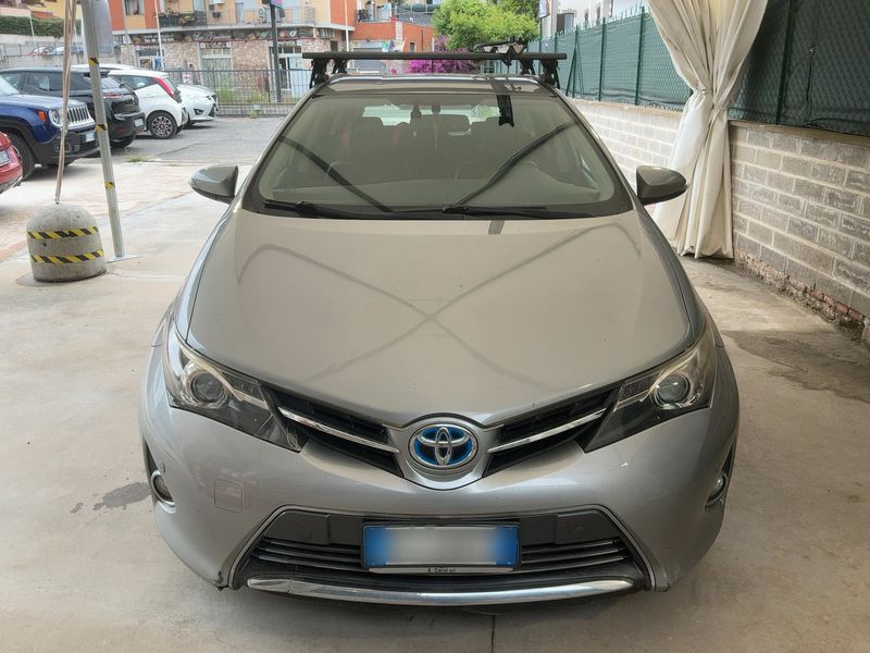 Toyota Auris 1.8 Hybrid Lounge 2013 – снимка 14