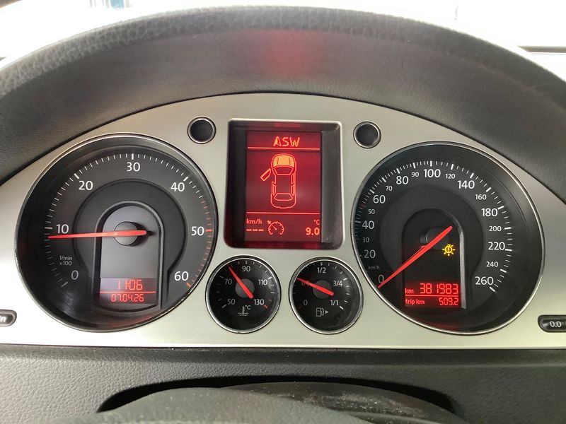 Volkswagen Passat 2.0 TDI Sportline 2008 – снимка 13