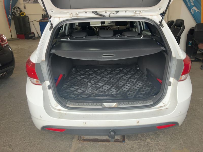 Hyundai i40 1.7 CRDi 5 Star Edition 2013 – снимка 15