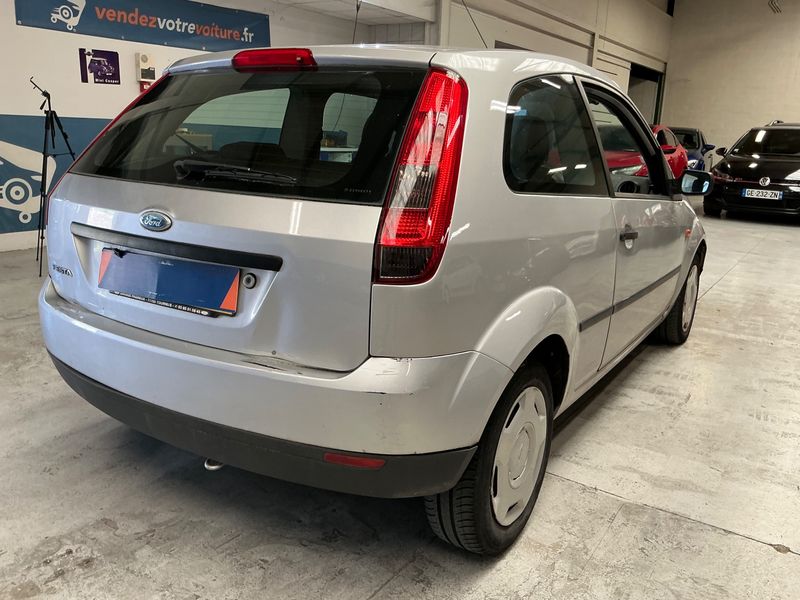Ford Fiesta 1.3 Viva X 2004 – снимка 2