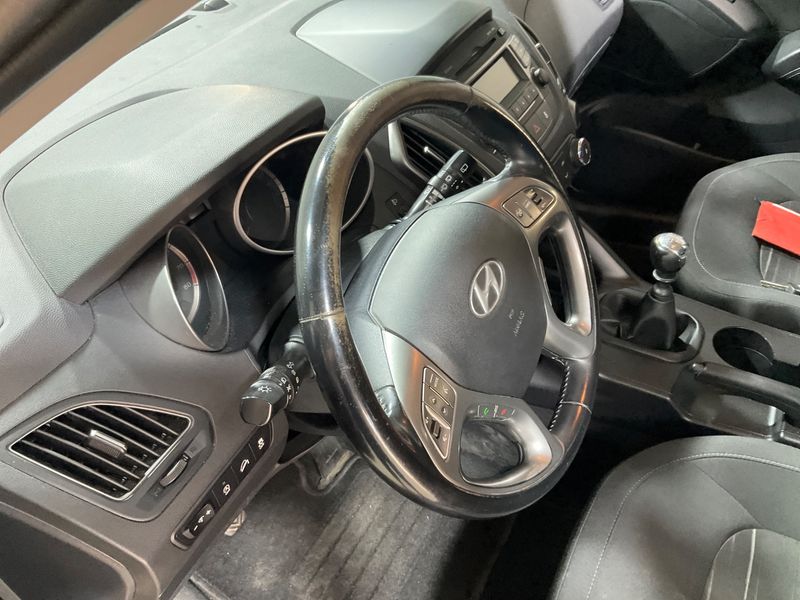 Hyundai ix35 1.6 Trend Blue 2WD 2015 – снимка 27