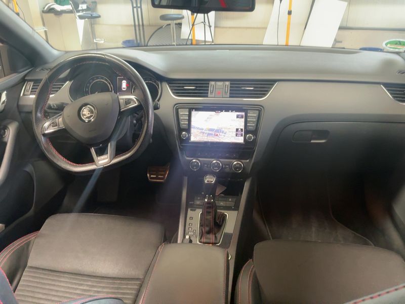 Skoda Octavia 2.0 TDI RS 2017 – снимка 17