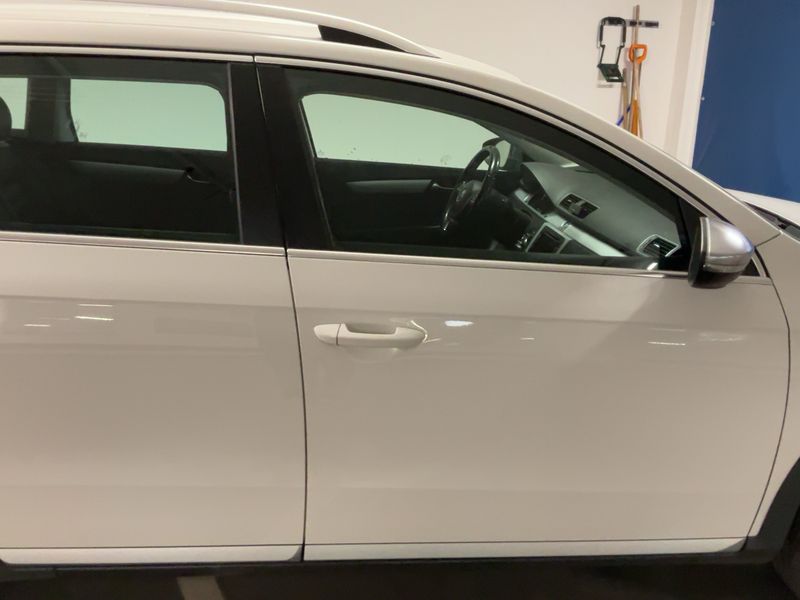Volkswagen Passat 2.0 TDI 4Motion BlueMotion Tech 2014 – снимка 10