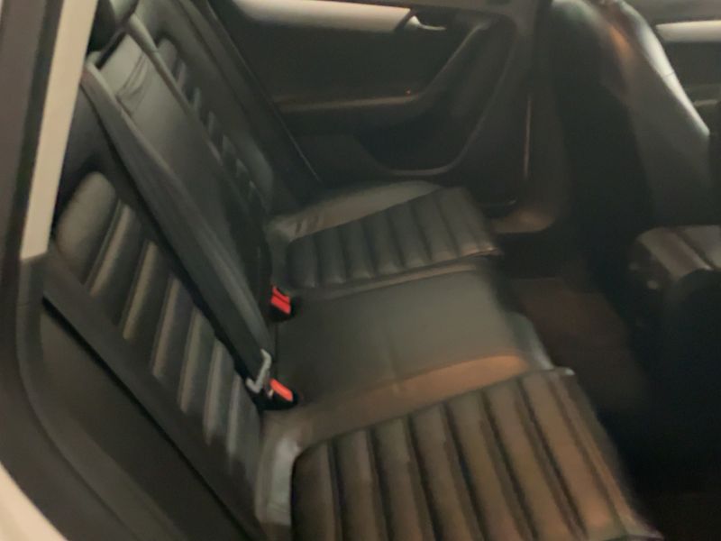 Volkswagen Passat 2.0 TDI 4Motion BlueMotion Tech 2014 – снимка 20