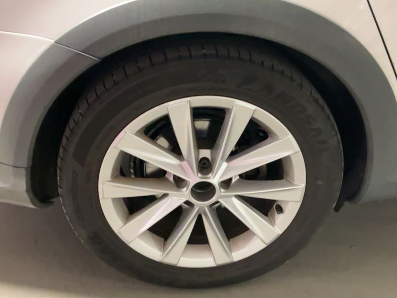 Volkswagen Passat 2.0 TDI 4Motion BlueMotion Tech 2014 – снимка 9