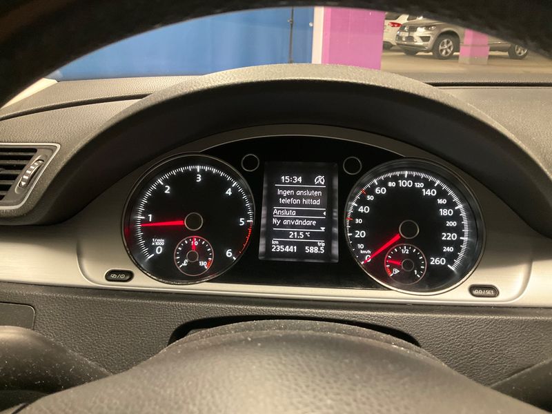 Volkswagen Passat 2.0 TDI 4Motion BlueMotion Tech 2014 – снимка 19