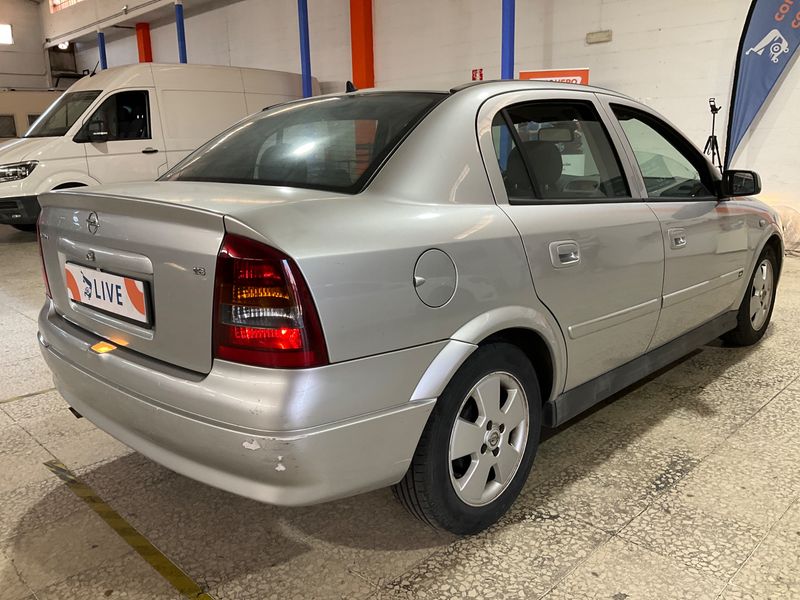 Opel Astra 1.6 Edition 2003 – снимка 2