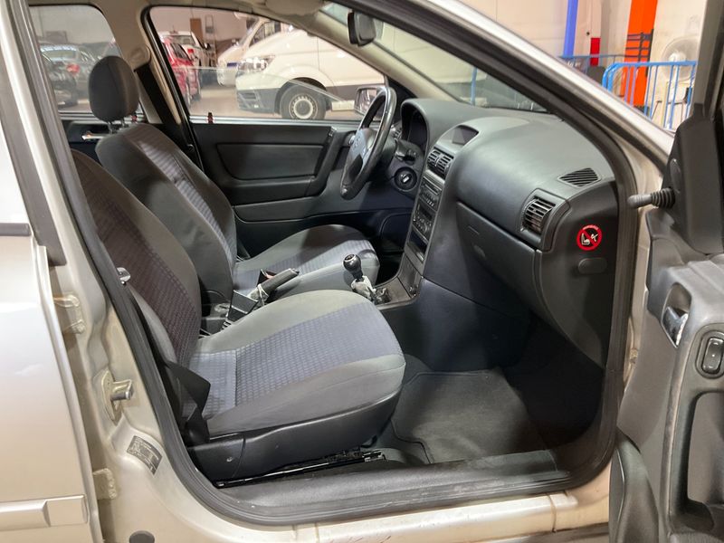 Opel Astra 1.6 Edition 2003 – снимка 3