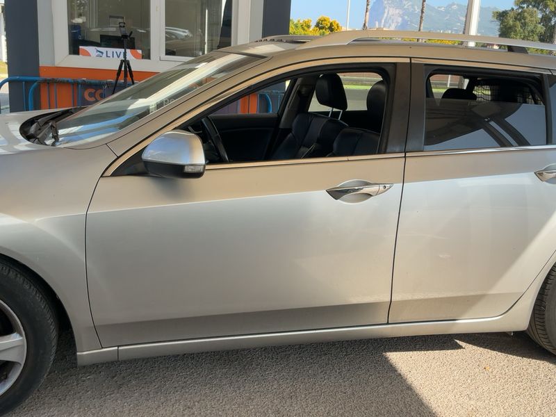 Honda Accord 2.2 DTEC Luxury Innova 2010 – снимка 4