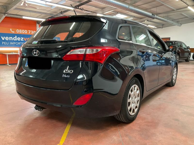 Hyundai i30 1.6 CRDi Classic 2013 – снимка 2