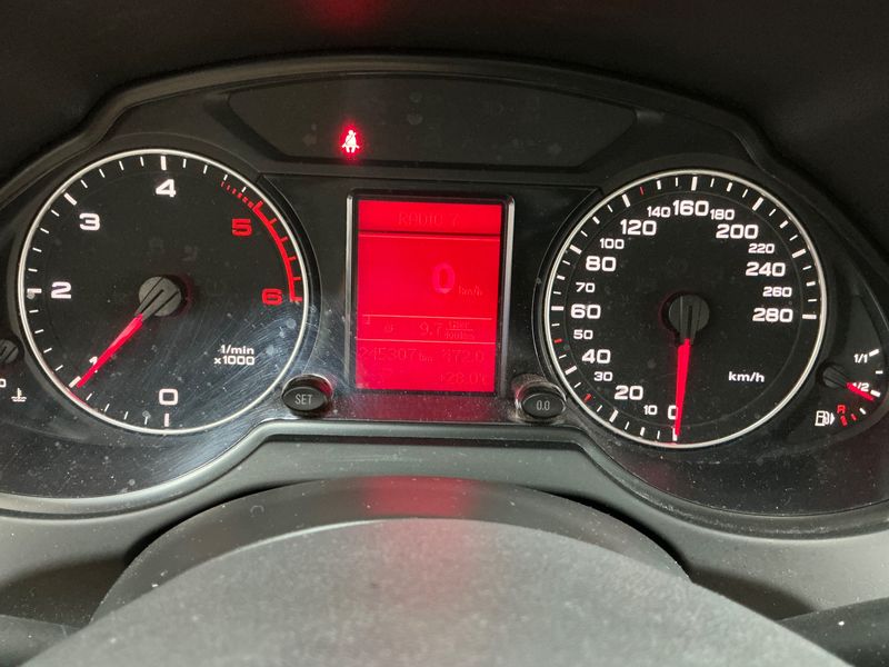 Audi Q5 2.0 TDI quattro 2012 – снимка 19