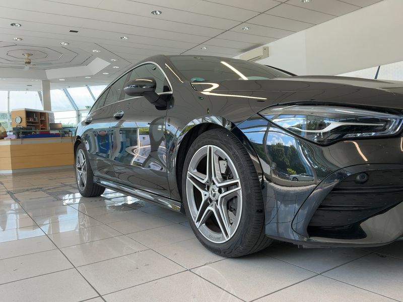Mercedes-Benz CLA-Klasse CLA 220 d Shooting Brake AMG Line 2024 – снимка 12