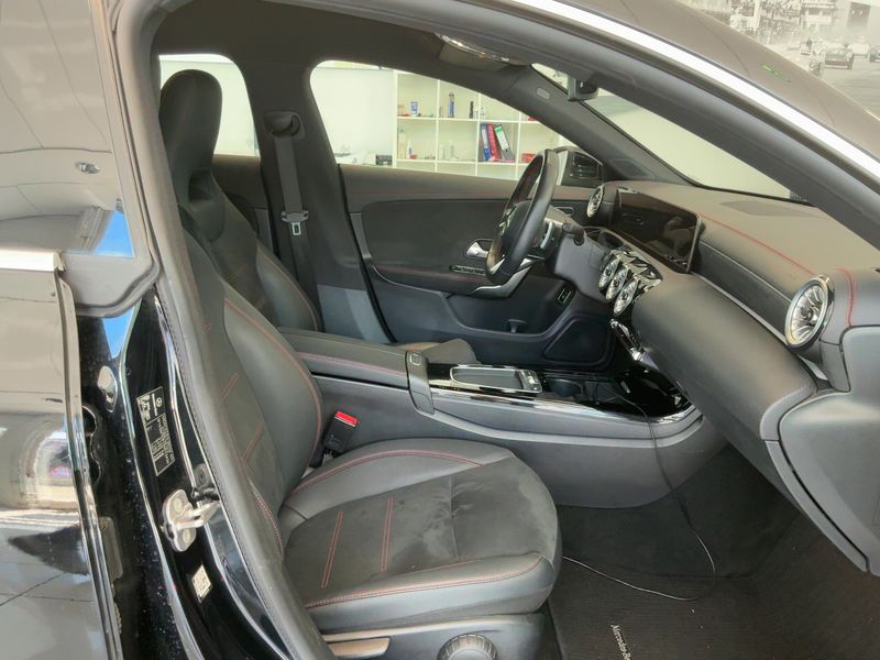 Mercedes-Benz CLA-Klasse CLA 220 d Shooting Brake AMG Line 2024 – снимка 17