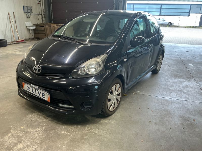 Toyota Aygo 1.0 Cool 2012 – снимка 1