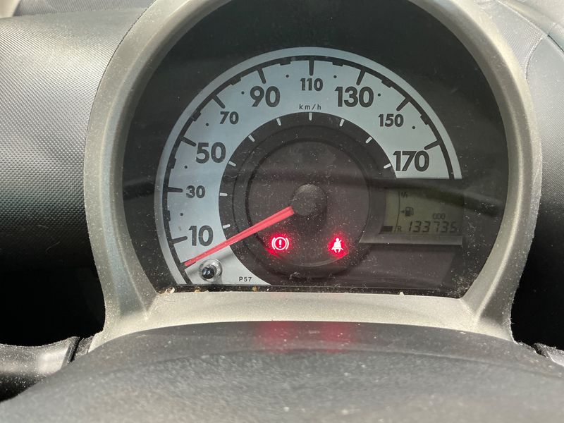 Toyota Aygo 1.0 Cool 2012 – снимка 4