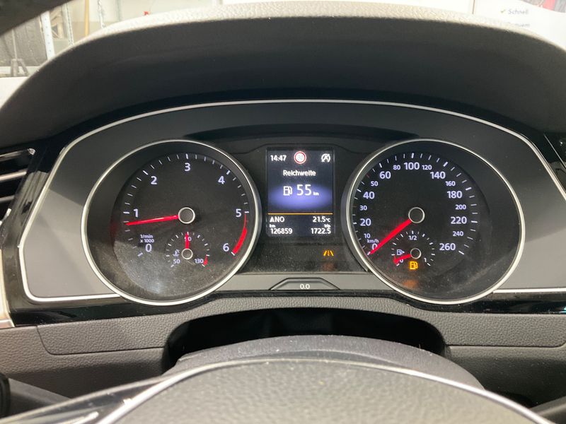 Volkswagen Passat 2.0 TDI Highline BlueMotion Tech 2015 – снимка 18
