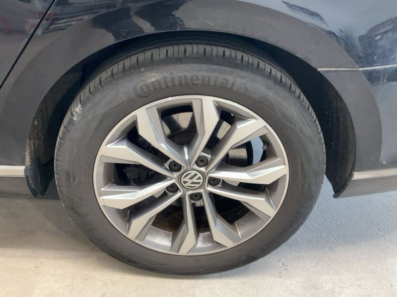 Volkswagen Passat 2.0 TDI Highline BlueMotion Tech 2015 – снимка 5