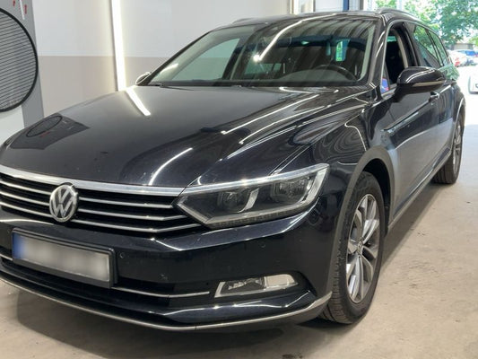 Volkswagen Passat 2.0 TDI Highline BlueMotion Tech 2015 – снимка 1