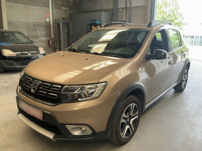 Dacia Sandero 0.9 TCe Stepway Celebration 2018 – снимка 1