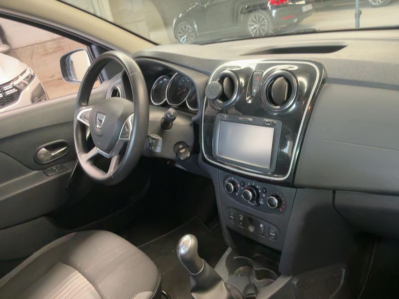 Dacia Sandero 0.9 TCe Stepway Celebration 2018 – снимка 17