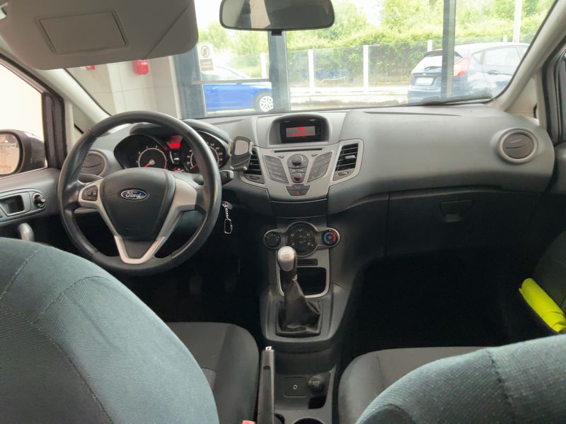 Ford Fiesta 1.25 Trend 2011 – снимка 17