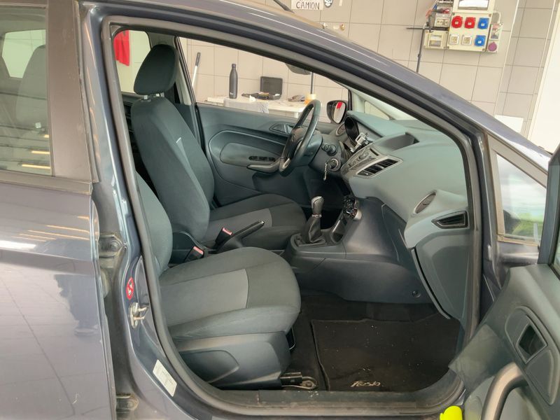 Ford Fiesta 1.25 Trend 2011 – снимка 16