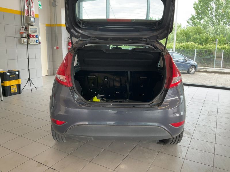 Ford Fiesta 1.25 Trend 2011 – снимка 15