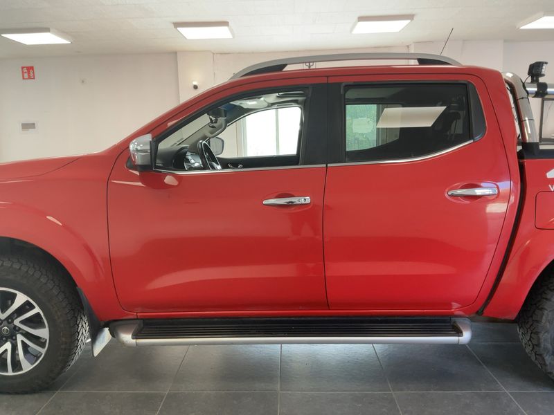Nissan Navara NP-300 2.3 dCi Premium Edition Double Cab 4x4 2016 – снимка 4