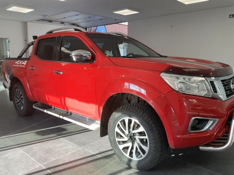 Nissan Navara NP-300 2.3 dCi Premium Edition Double Cab 4x4 2016 – снимка 12