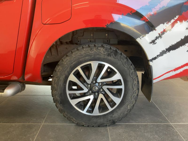 Nissan Navara NP-300 2.3 dCi Premium Edition Double Cab 4x4 2016 – снимка 5