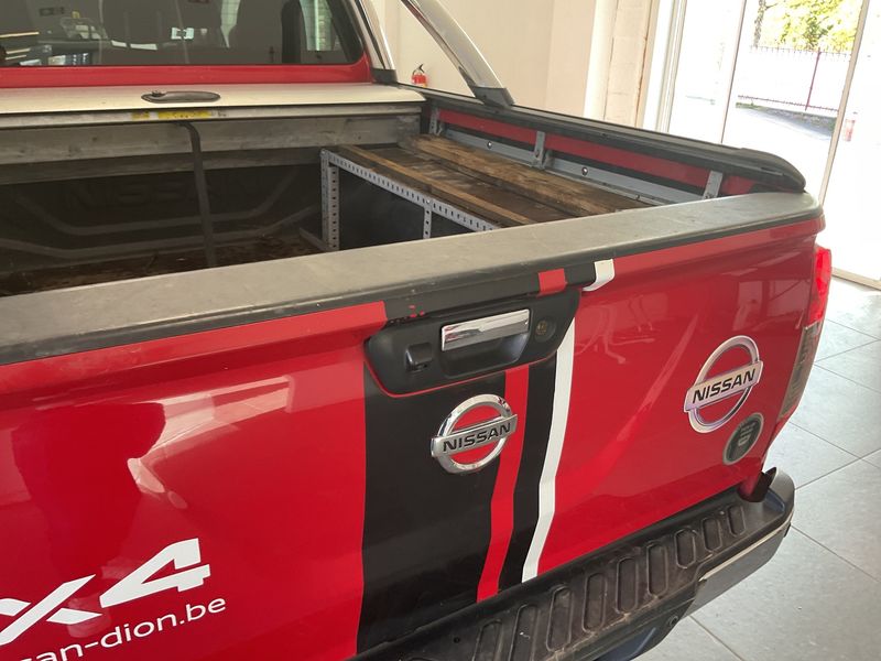 Nissan Navara NP-300 2.3 dCi Premium Edition Double Cab 4x4 2016 – снимка 35