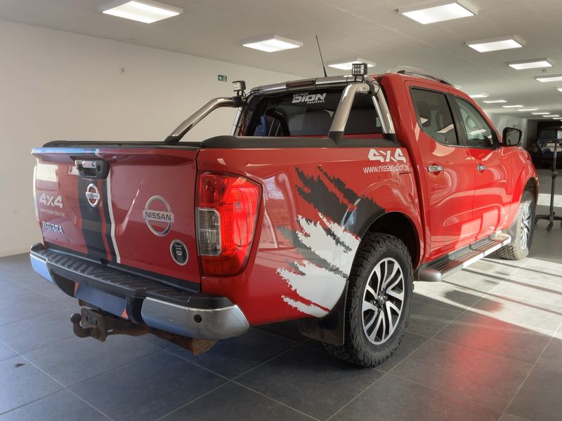 Nissan Navara NP-300 2.3 dCi Premium Edition Double Cab 4x4 2016 – снимка 8