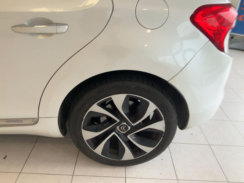 Citroen DS5 2.0 Blue-HDi SportChic 2015 – снимка 5