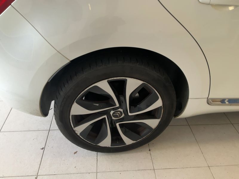 Citroen DS5 2.0 Blue-HDi SportChic 2015 – снимка 9