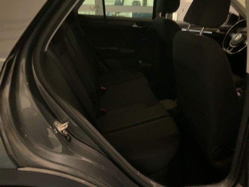 Volkswagen T-Roc 1.6 TDI Style 2018 – снимка 19