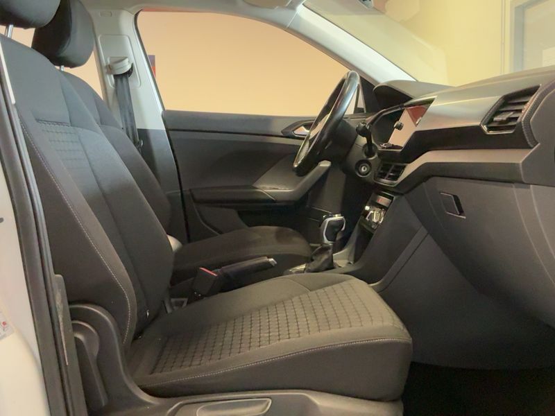 Volkswagen T-Cross 1.6 TDI Style 2020 – снимка 16