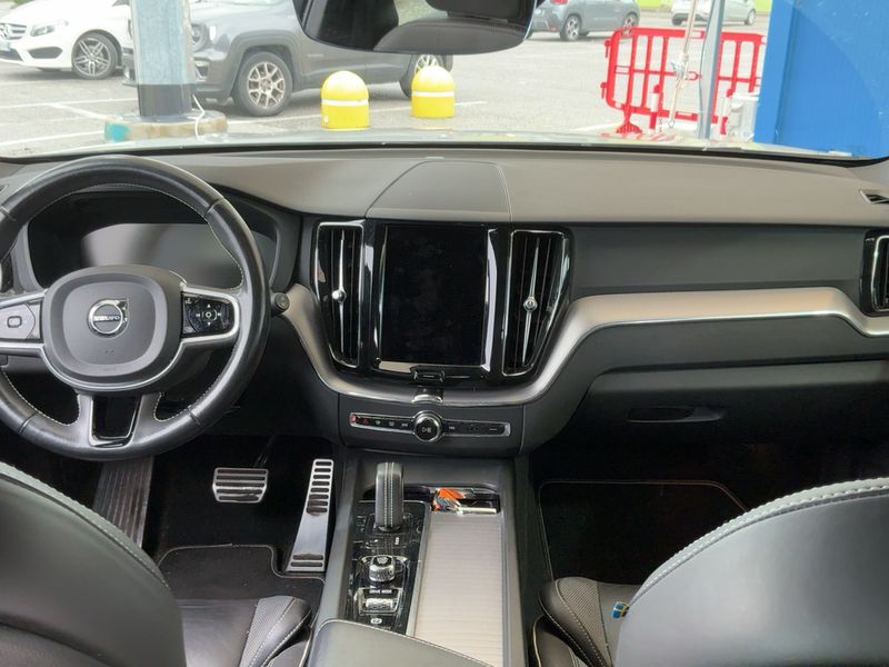 Volvo XC60 2.0 B4 Diesel Mild-Hybrid R Design AWD 2021 – снимка 17