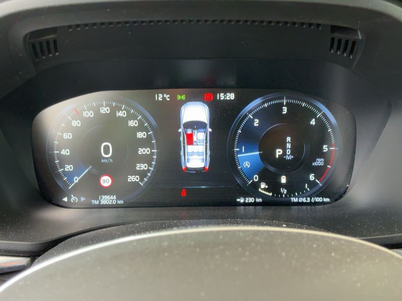 Volvo XC60 2.0 B4 Diesel Mild-Hybrid R Design AWD 2021 – снимка 18